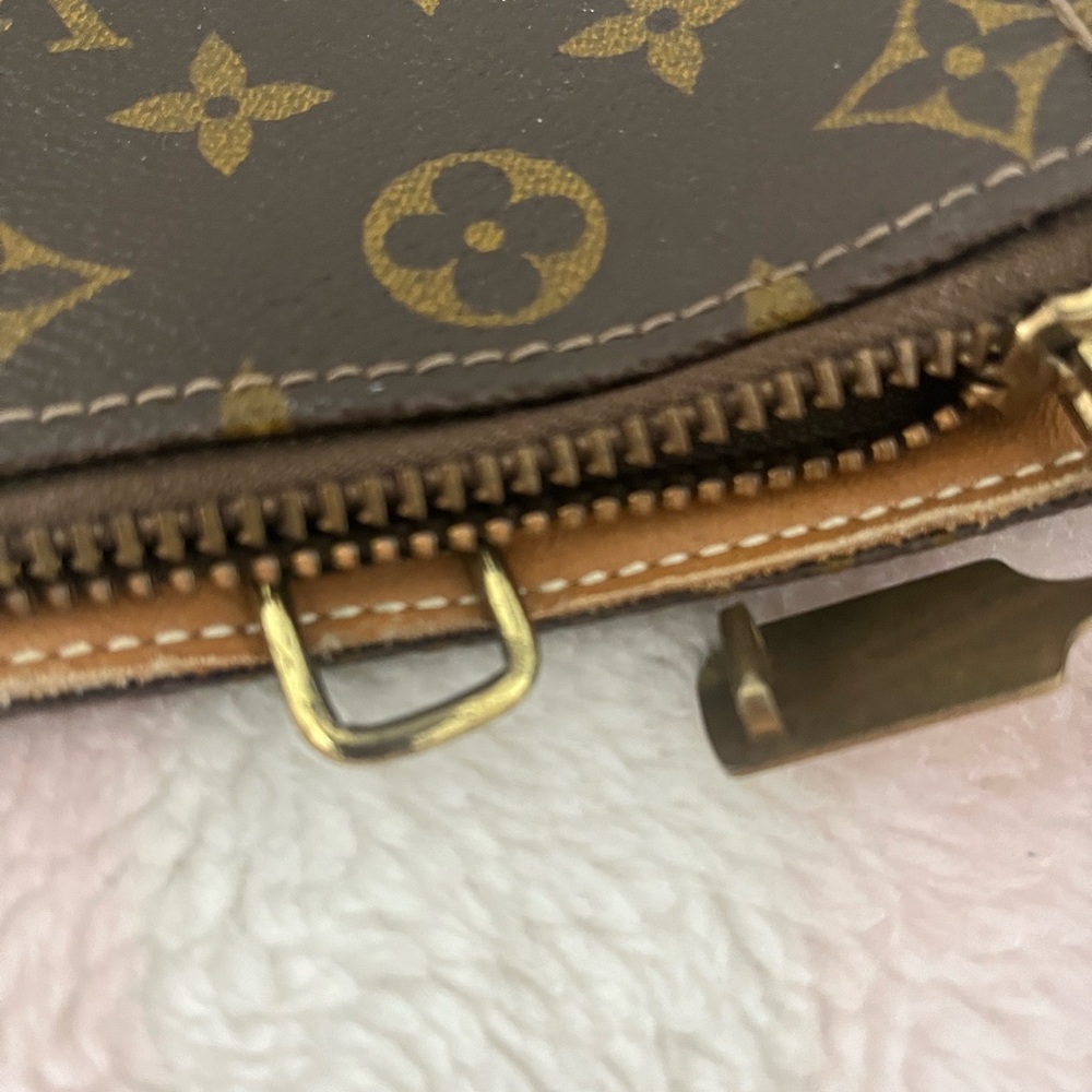 Louis Vuitton Monogram laptop bag - Picture 9 of 14